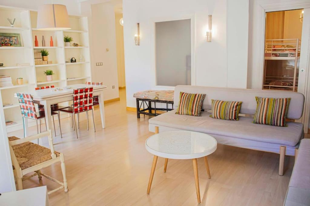 Casa Alma Apartment ซาราโกซา ภายนอก รูปภาพ